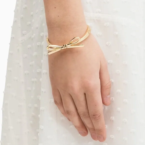 kate spade Skinny Mini Bow Bangle and Skinny Mini Bow Studs - Picture 1 of 7